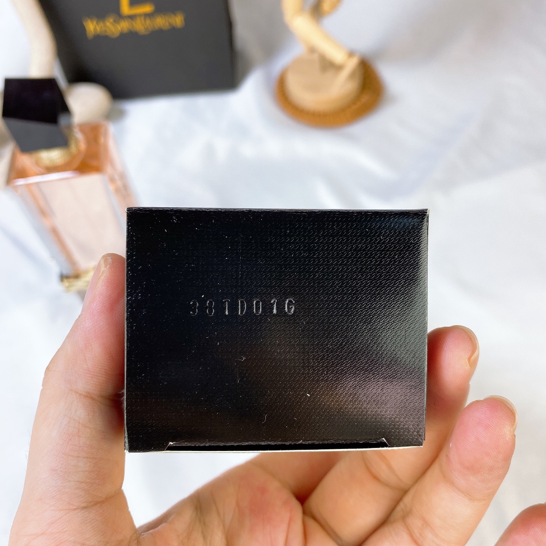 Saint Laurent perfume